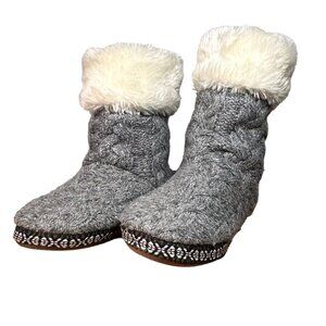 Crocheted Boot Slippers Rubber Sole Sz L Grey Fur Lined Warm Super Cozy VGUC